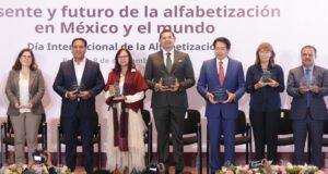 El gobernador de Puebla, Alejandro Armenta, puntualizó que es una obligación moral atender el problema del analfabetismo.