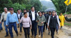 El Gobierno del Estado, en coordinación con SEDENA, SEMAR, Guardia Nacional y Protección Civil, mantiene operativos de rescate, traslado aéreo y apoyo a comunidades incomunicadas.